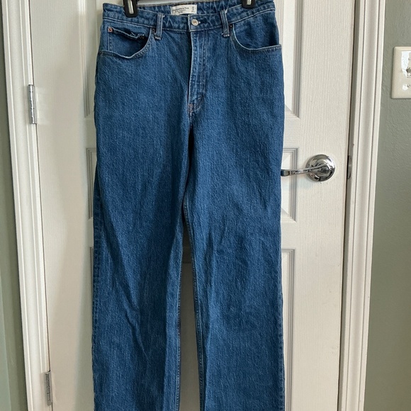Abercrombie and Fitch 90’s Relaxed Curve Love Jeans 30L - Picture 2 of 4